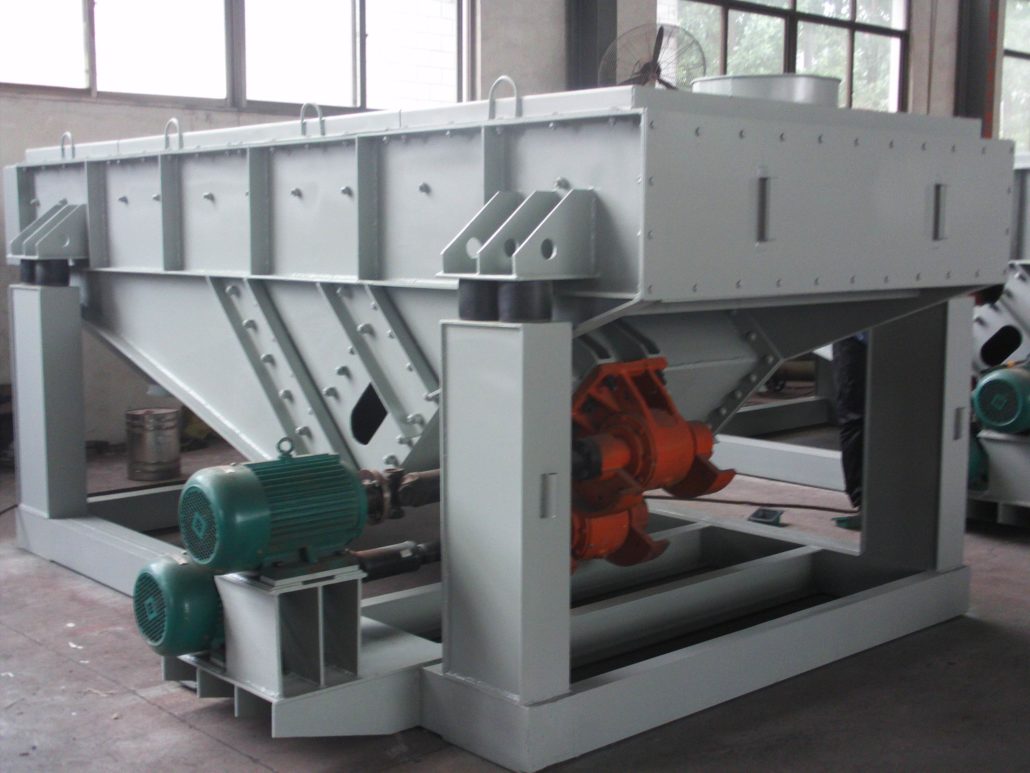 Linear vibrating sifter